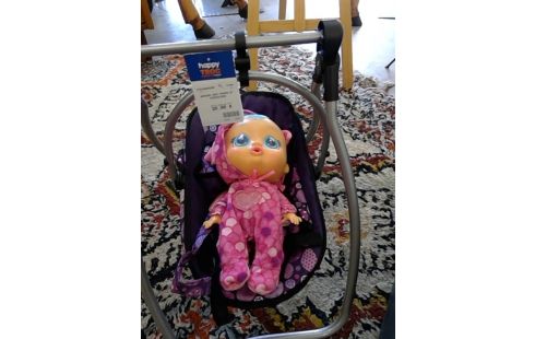 BERCEAU AVEC POUPON ET ACCESSOIRES