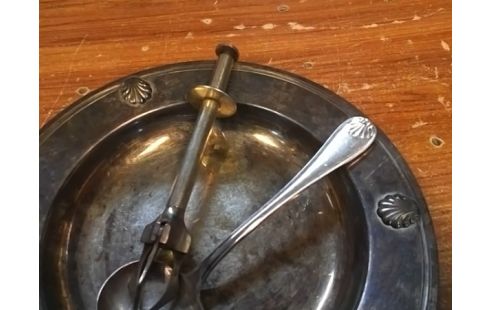 LOT DE 2 COUVERTS + SALADIER PM