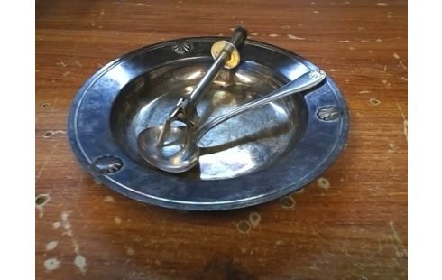 LOT DE 2 COUVERTS + SALADIER PM