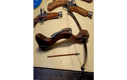 ARBALETE DECO + FLÈCHE