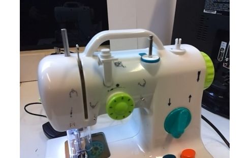 MACHINE A COUDRE ENFANT BUKI