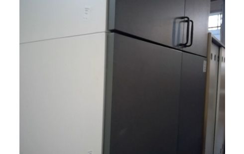 GARDE ROBES EN COLONNE 4 PORTES VERT SOMBRE