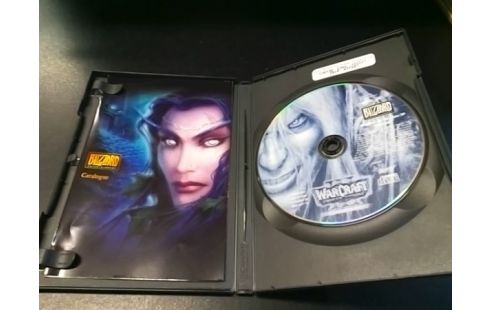 Warcraft 3 : Frozen Throne / Jeux PC .