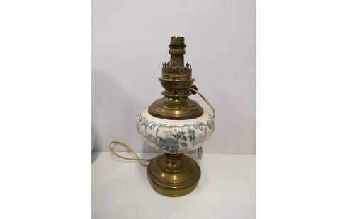 PIED DE LAMPE Pétrole ancienne abîmé