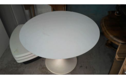 MESA REDONDA PIE ESTADO ACTUAL