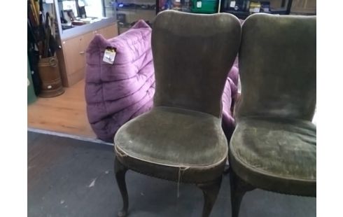 FAUTEUIL VINTAGE VERT (abimé)