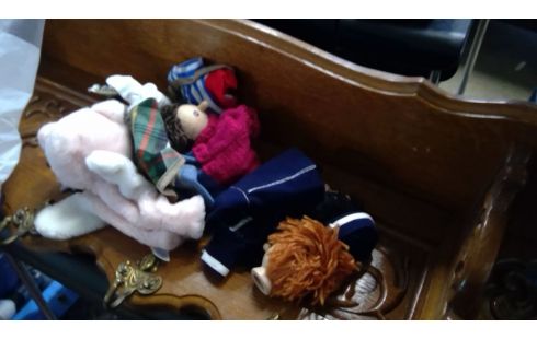 THEATRE MARIONNETTES