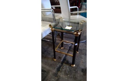 BOUT DE CANAPE VERRE TREMPE