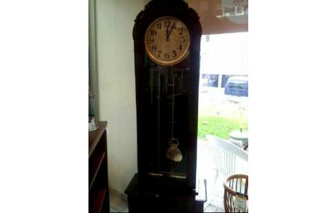 STANDUHR <ROMANS> HOLZ DUNKEL VERZIERT