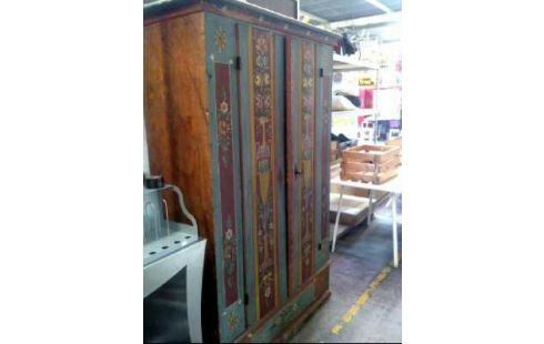 BAUERNSCHRANK HOLZ 2-TÜREN 5-EBEN. BEMALT