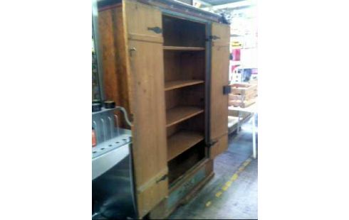 BAUERNSCHRANK HOLZ 2-TÜREN 5-EBEN. BEMALT