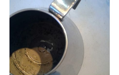 BOUILLOIRE ALESSI DANS SON JUS