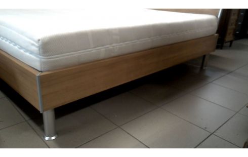 BED 160X200 IKEA NOTENLAAR LOOK MET MATRAS