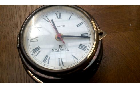 KLOK MUURMODEL SCANDEX QUARTZ MESSING