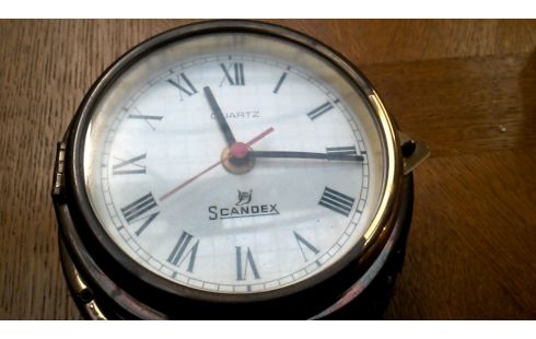 KLOK MUURMODEL SCANDEX QUARTZ MESSING