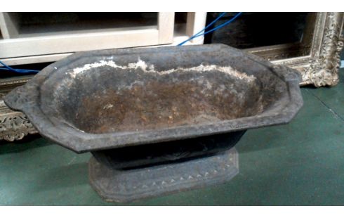 BLUMENKASTEN GUSSEISEN