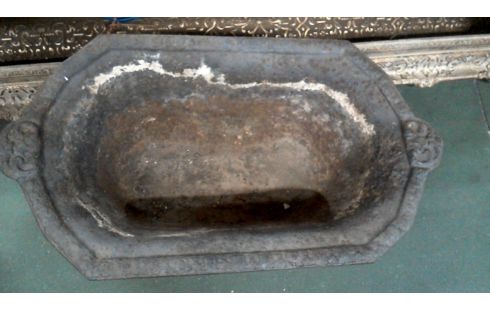 BLUMENKASTEN GUSSEISEN