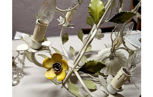 LUSTRE metal blanc et fleurs