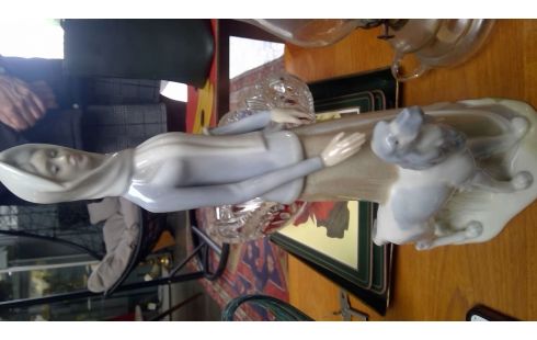 PORCELAIN BEELDJE LADRO SPAIN