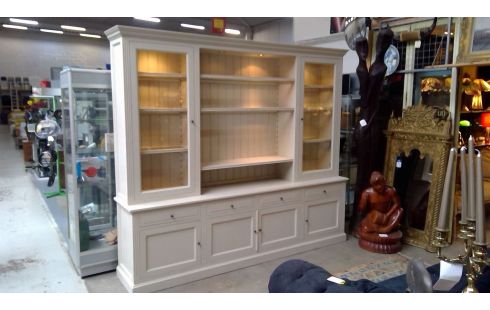 BUFFETKAST MET VERLICHTING