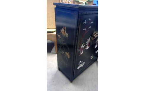 SCHRANK CHINESISCH MIT