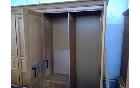 GARDE ROBES 4 PORTES CHENE MODERNE