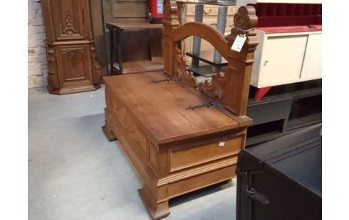BANC COFFRE CHENE MASSIF ET FER FORGE