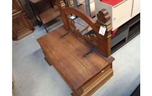 BANC COFFRE CHENE MASSIF ET FER FORGE