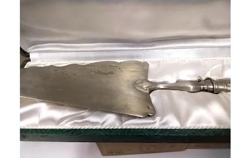 PELLE A TARTE AVEC ÉCRIN