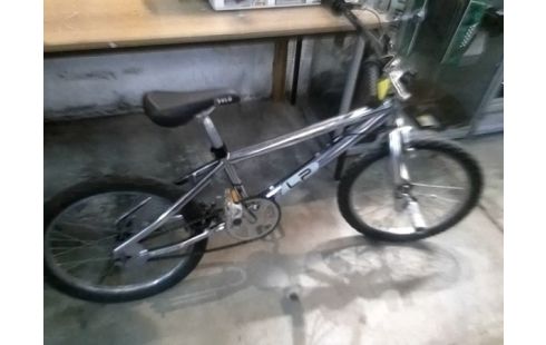 VELO BMX LAPIERRE A REVISER