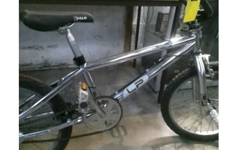 VELO BMX LAPIERRE A REVISER