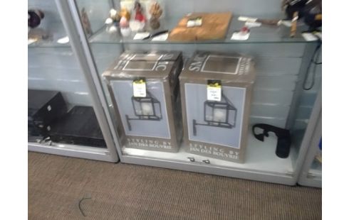 APPLIQUE MURALE EXTERIEURE NEUVE EN CARTON