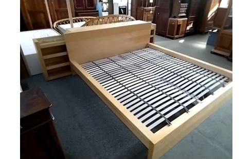 LIT 180X200 AVEC SOMMIERS ET CHEVETS