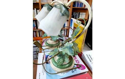 LAMPE FLEURS VERTES ET BLANCHES