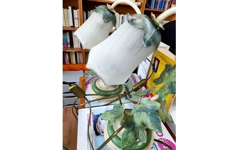 LAMPE FLEURS VERTES ET BLANCHES