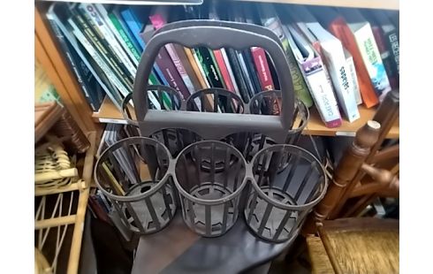 PORTE BOUTEILLE PLASTIQUE MARRON