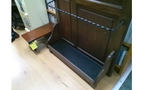 VESTIAIRE EN BOIS AVEC MIROIR