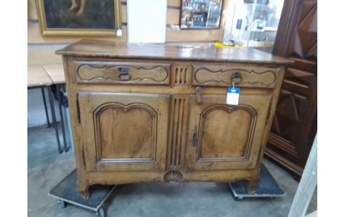 BAHUT BAS NOYER STYLE LOUIS XV 2 PORTES / 2 TIROIRS