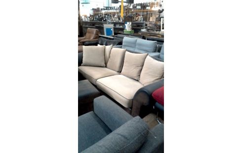 ZETEL KUSSENS  LEDER/2X2/POEF