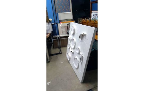 KUNSTWERK KOIS EN  BLADEREN GESIGNEERD