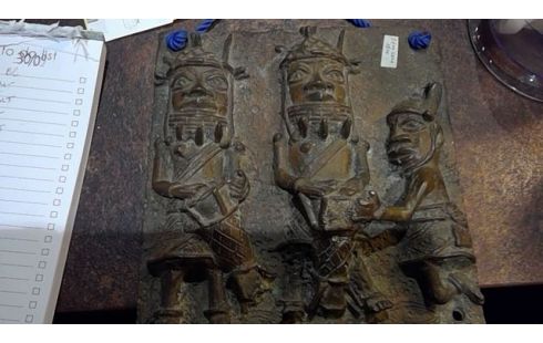 DECORATION PLAQUE BRONZE BENIN