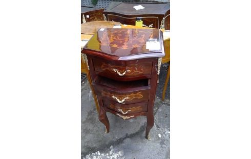 MEUBLE 4 TIROIRS DE STYLE