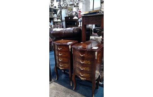 MEUBLE 4 TIROIRS DE STYLE