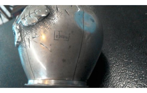 VASE ETAIN SIGNE  LEBOEUF EP 1900