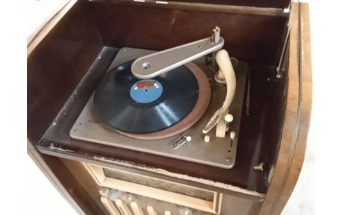 RADIO VINTAGE DANS SON JUS