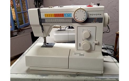 MACHINE A COUDRE Toyota