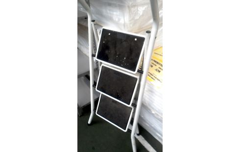 ESCABEAU BLANCHE METAL