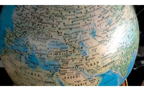 DECO-OBJECT WERELDBOL VERLICHT