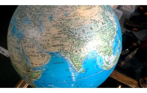 DECO-OBJECT WERELDBOL VERLICHT