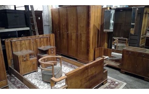 CHAMBRE ART DECO  COIFFEUSE LIT GARDE